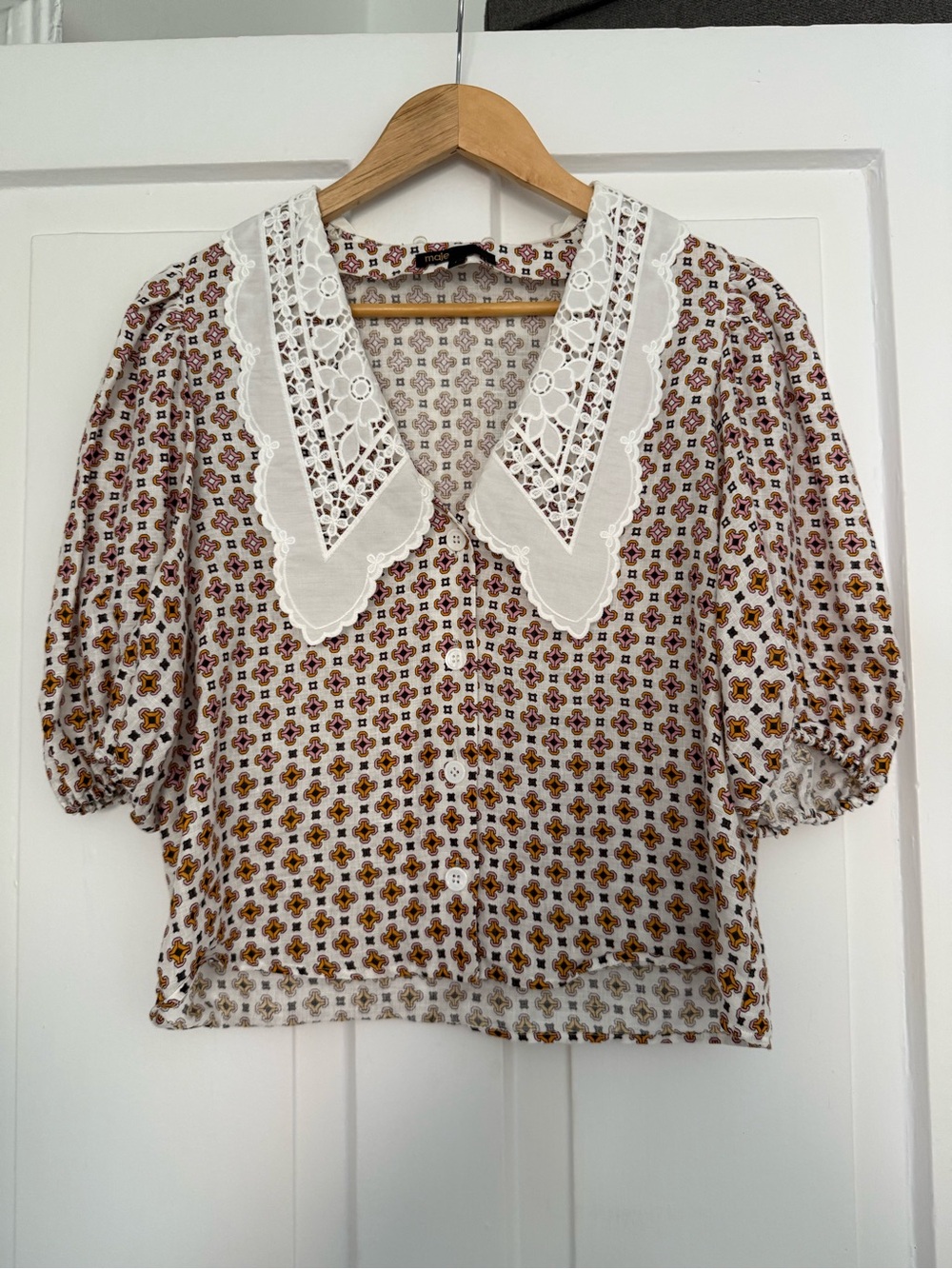 White Floral Print Puff-Sleeve Blouse with Lace Collar